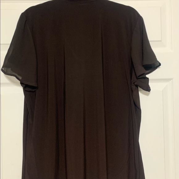 3x perfect for day or night, NY Collection Woman eye-catching flutter sleeve top - Picture 4 of 5